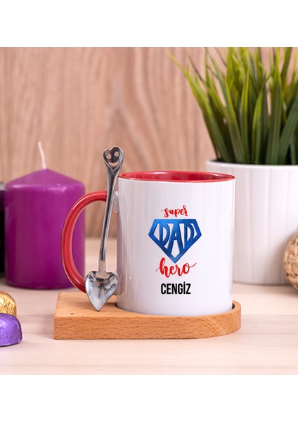 Kişiye Özel Super Dad Babaya Hediye Ahşap Altlıklı Kaşıklı Kırmızı Kupa Bardak