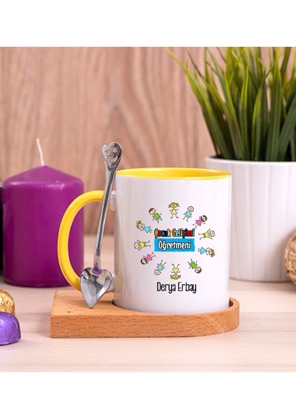 Kişiye Özel Çocuk Gelişimi Öğretmeni Ahşap Altlıklı Kaşıklı Sarı Kupa Bardak
