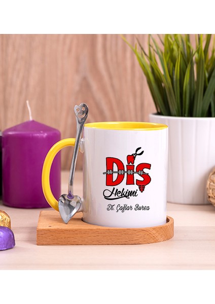 Kişiye Özel Diş Hekimi Ahşap Altlıklı Kaşıklı Sarı Kupa Bardak