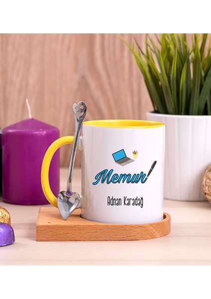 Kişiye Özel Memur Ahşap Altlıklı Kaşıklı Sarı Kupa Bardak