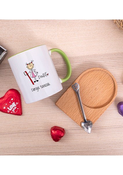 Kişiye Özel Bayan Diş Hekimi Karikatürü Ahşap Altlıklı Kaşıklı Yeşil Kupa Bardak fiyatları