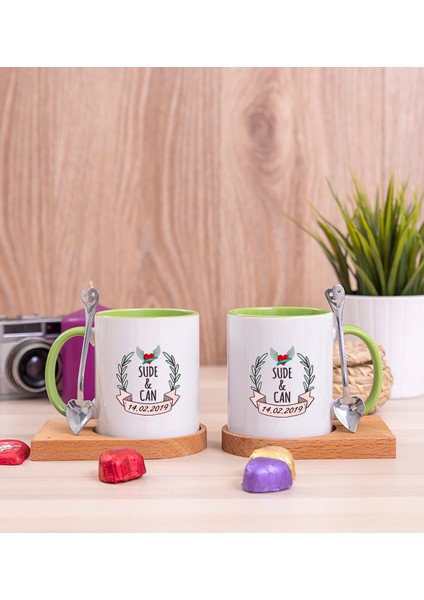 Kişiye Özel Çiftlere Özel Iki Isimli ve Tarihli Ikili Ahşap Altlıklı Yeşil Kupa Bardak