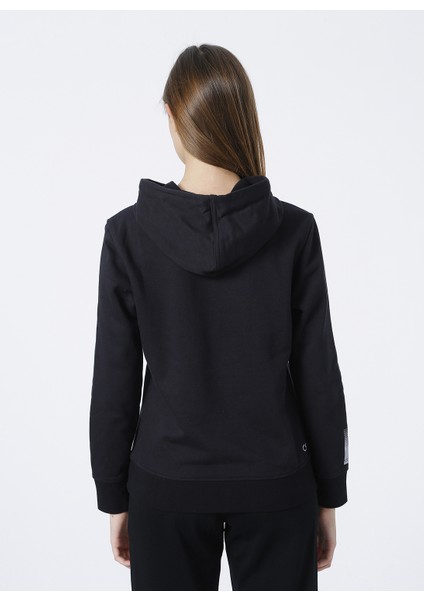 00GWF1W311PW - Hoodie Kapüşonlu Regular Fit Düz Siyah Kadın Sweatshirt