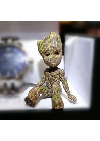Guardians Of Galaxy Oturan Ağaç Adam Figürü Bebek Groot Modeli Masa Dekoru Çocuk Oyuncak