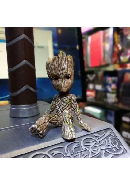 Guardians Of Galaxy Oturan Ağaç Adam Figürü Bebek Groot Modeli Masa Dekoru Çocuk Oyuncak