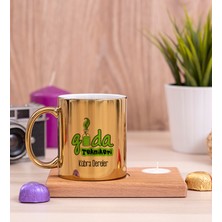 Hediye Dükkanı Kişiye Özel Gıda Teknikeri Ahşap Altlıklı Mumlu Gold Kupa Bardak