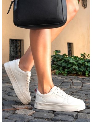 U.S. Polo Assn. Suri Beyaz Kadın Günlük Spor Ayakkabı V17