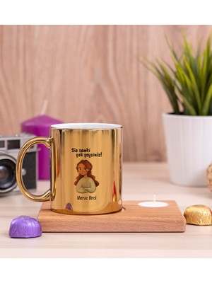 Hediye Dükkanı Kişiye Özel Siz Sanki Çok Şeysiniz Ahşap Altlıklı Mumlu Gold Kupa Bardak