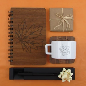 Kitaplı Hediye Çınar Ağacı Yaprağı Tasarımlı Kupa