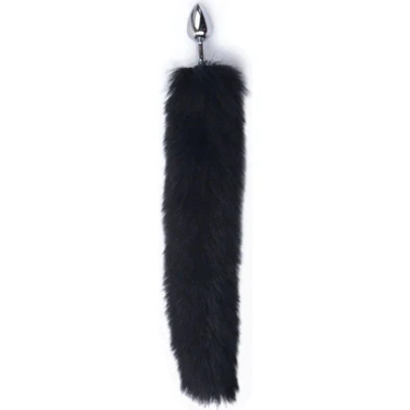 VKontakte dagi qizlarning yuzlari va kokraklarida boshliqlar tasvirlangan videolar mavjud. Qora erkak yalangoch qizlarni korgan klip