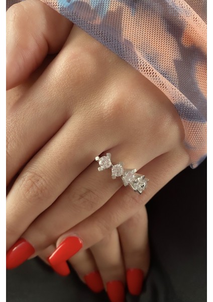 14 Ayar Altın Beştaş Yüzük 10