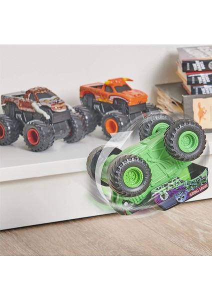 Spin Master Monster Jam 1:43 Tıkla ve Çevir Serisi 9 Soldier Fortune Black Ops