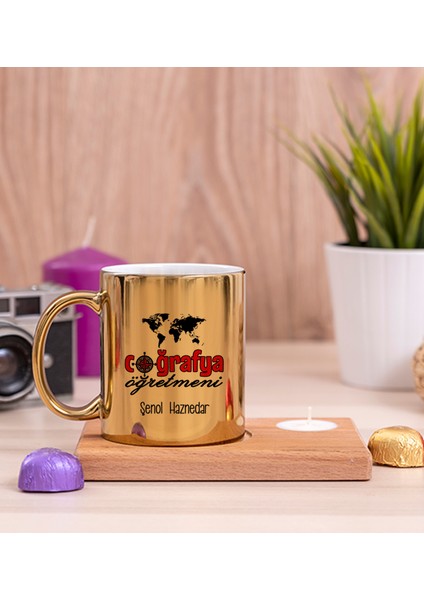 Kişiye Özel Coğrafya Öğretmeni Ahşap Altlıklı Mumlu Gold Kupa Bardak