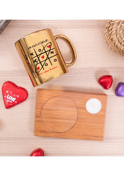 Kişiye Özel Aşk Her Zaman Kazanır Ahşap Altlıklı Mumlu Gold Kupa Bardak fiyatları