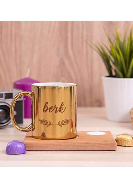Kişiye Özel Erkeklere Hediye Ahşap Altlıklı Mumlu Gold Kupa Bardak