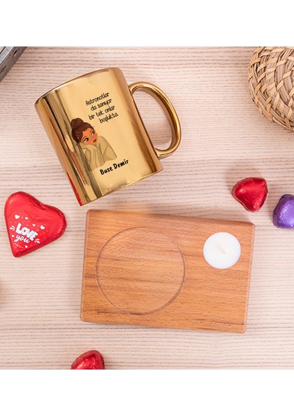 Kişiye Özel Astronotlar Sanıyor Ahşap Altlıklı Mumlu Gold Kupa Bardak fiyatları