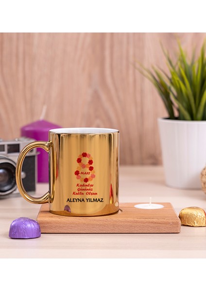Kişiye Özel Kadınlar Günü Hediyesi Ahşap Altlıklı Mumlu Gold Kupa Bardak