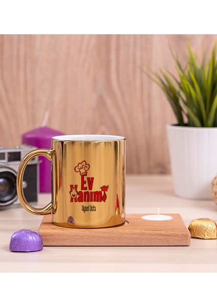 Kişiye Özel Ev Hanımı Ahşap Altlıklı Mumlu Gold Kupa Bardak