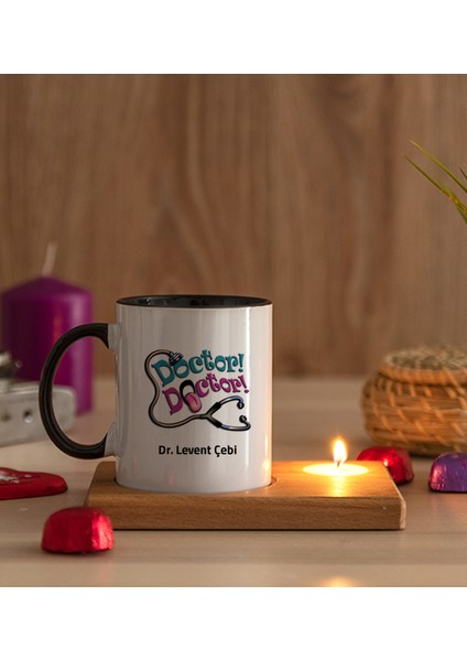 Kişiye Özel Doktor Doktor Ahşap Altlıklı Mumlu Siyah Kupa Bardak