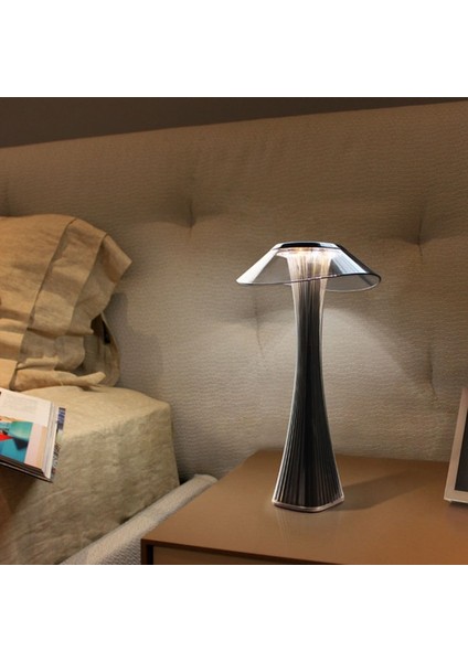 Küçük Bel Öğrencileri Göz Koruma LED Masa Lambası Öğrenmek (Yurt Dışından) fiyatları