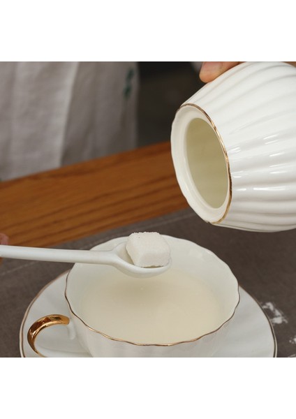 Klasik Avrupa Tarzı Beyaz Porselen Şeker Kase Ve Krema Tencere Seti Süt Sürahi Cafe Coffeeware Kitleri Şeker Kavanoz Spice Konteyner | Şeker Ve Krema Tencere (Yurt Dışından) fiyatları