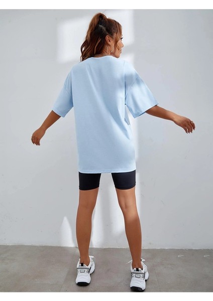 Kadın Siyah Oversize Gülen Surat Baskılı T-Shirt fiyatları