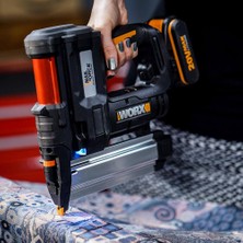 Worx WX840 20VOLT/2.0AH. Li-Ion Şarjlı Profesyonel 16-40MM Zımba ve 15-50MM Çivi Çakma + 2900 Adet Yedek Zımba ve Çivi