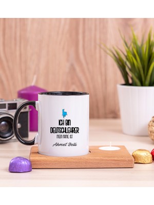 Hediye Dükkanı Kişiye Özel Erkek Almanca Öğretmeni Ahşap Altlıklı Mumlu Siyah Kupa Bardak