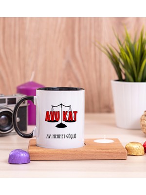 Hediye Dükkanı Kişiye Özel Avukat Ahşap Altlıklı Mumlu Siyah Kupa Bardak