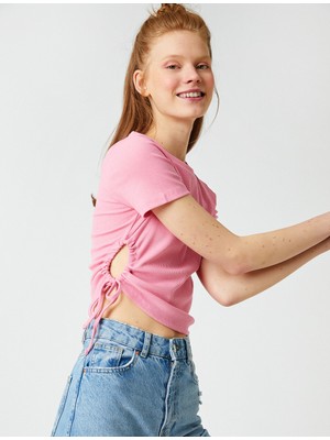Koton Cut-Out Detaylı Crop Tişört
