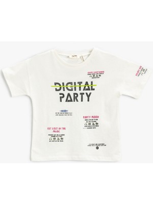 Koton Bisiklet Yaka Normal Kalıp BeyazErkek Çocuk T-Shirt - 2SKB10148TK