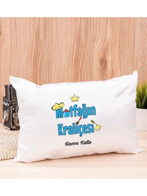 Hediye Dükkanı Kişiye Özel  Mutfağın Kraliçesi Dikdörtgen Yastık