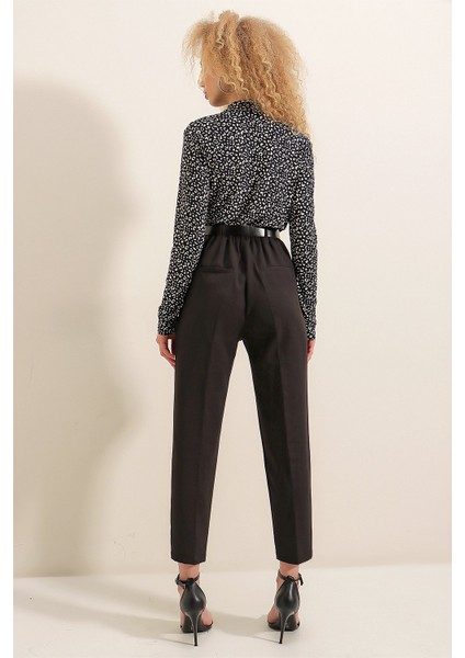 Kemerli Arka Lastik Pantolon