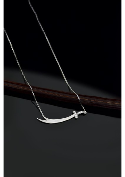 925 Ayar Gümüş Rodyum Kaplama Taşlı Zülfikarkolye