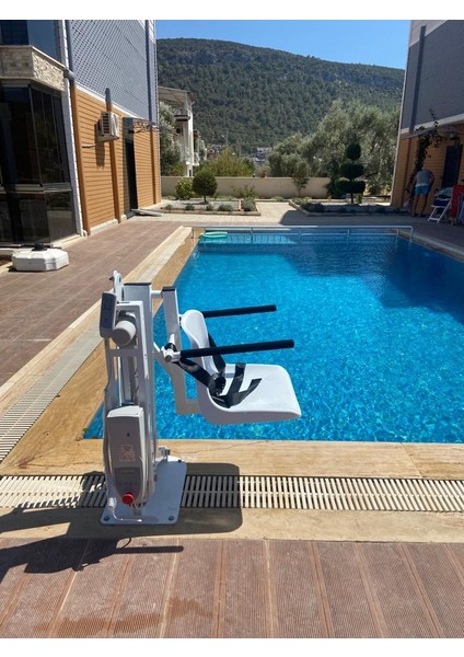 Pool Lift Engelli Havuz Asansörü