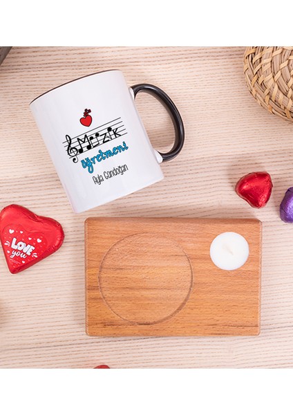 Kişiye Özel Müzik Öğretmeni Ahşap Altlıklı Mumlu Siyah Kupa Bardak fiyatları