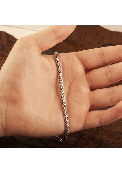 Kare Kral Model 3,30 mm Erkek Gümüş Zincir Kolye