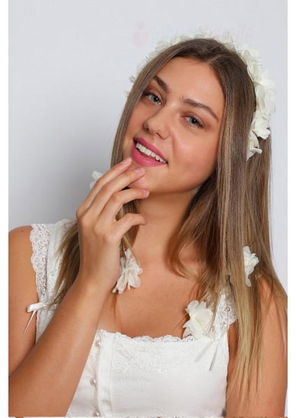 LH2310 Sarkan Küpeli Ekru Lohusa Tacı