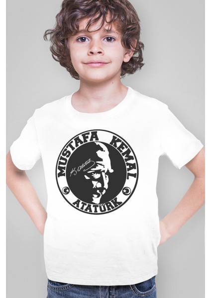 Dairede Atatürk Beyaz Kısa Kollu Erkek Çocuk T-Shirt