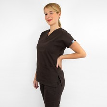 Nur Medikal Giyim Koyu Kahve Likralı Üst Forma