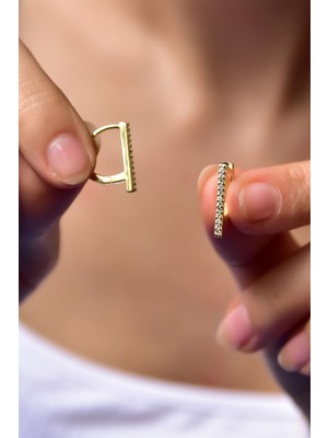 Papatya Silver 925 Ayar Gümüş Gold Kaplama Klipsli Zirkon Taşlı Stilize Kesişim Küpe