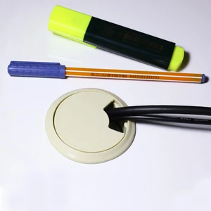 Masaüstü Kablo Kanalı Deliği Kapağı 6 cm Krem