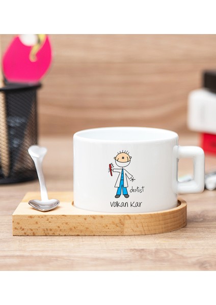 Kişiye Özel Erkek Diş Hekimi Karikatürü Ahşap Altlıklı Fincan