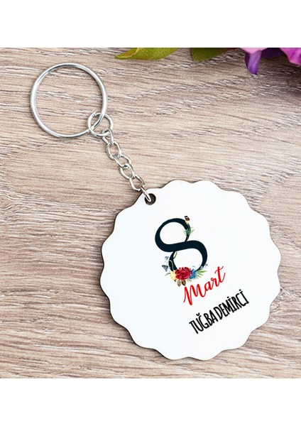 Kişiye Özel Kadınlar Gününe Özel Ahşap Anahtarlık