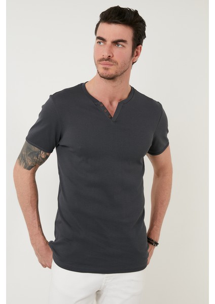 % 100 Pamuklu V Yaka Slim Fit T Shirt Erkek T SHİRT 5902122 fırsatları