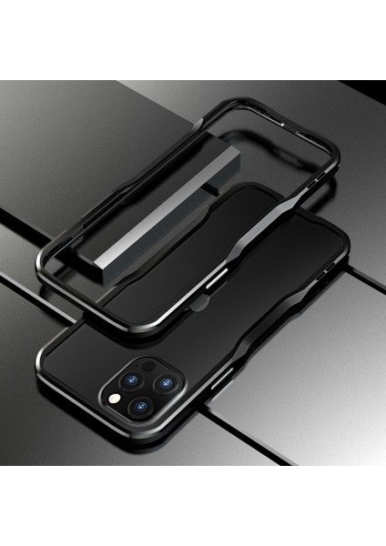 Apple iPhone 12 Pro / 12 Metal Tampon Kenarlı Telefon Kılıfı - Siyah