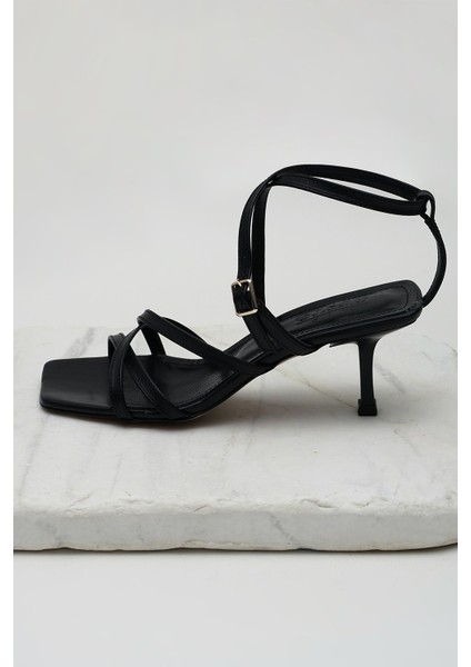 Valeria Deri Siyah Renk Kadın Sandalet Topuklu Ayakkabı indirimleri