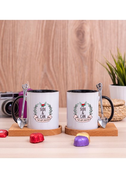 Kişiye Özel Çiftlere Özel İki İsimli ve Tarihli İkili Ahşap Altlıklı Siyah Kupa Bardak