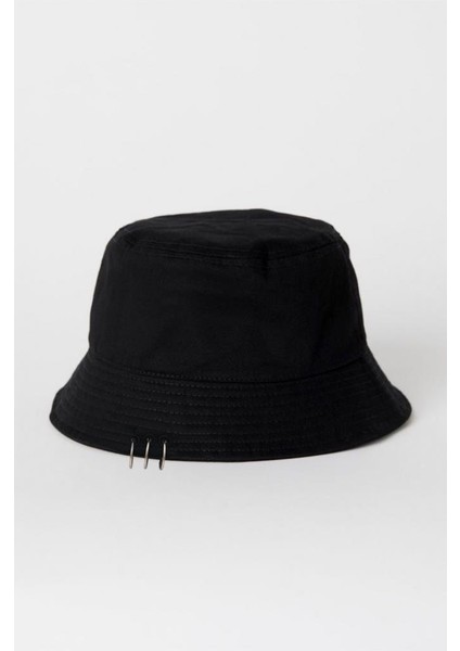 Siyah Renk Piercingli Bucket Şapka