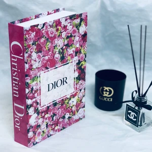 Lovely Book & Book Dior Pembe Kır Çiçekli Açılabilir Dekoratif Kitap Kutusu